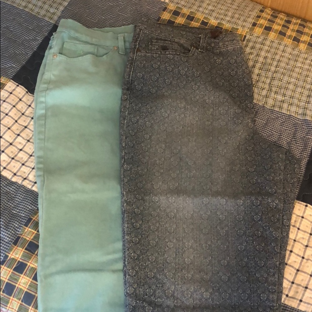 21” inseam, natural waistline, Tapered leg